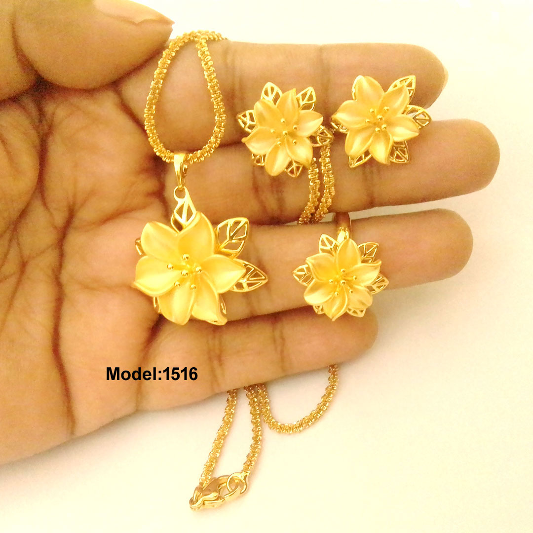 Royal Flower Necklace